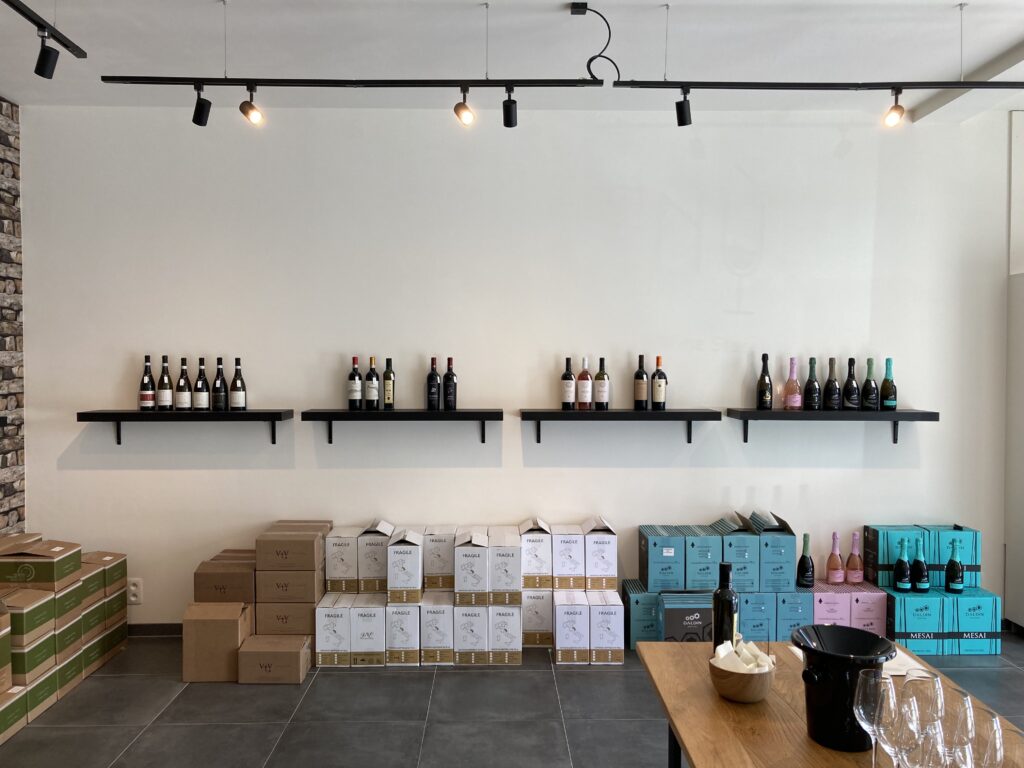 Binnenkijken in de Italiaanse wijnwinkel van ENÙ in Puurs